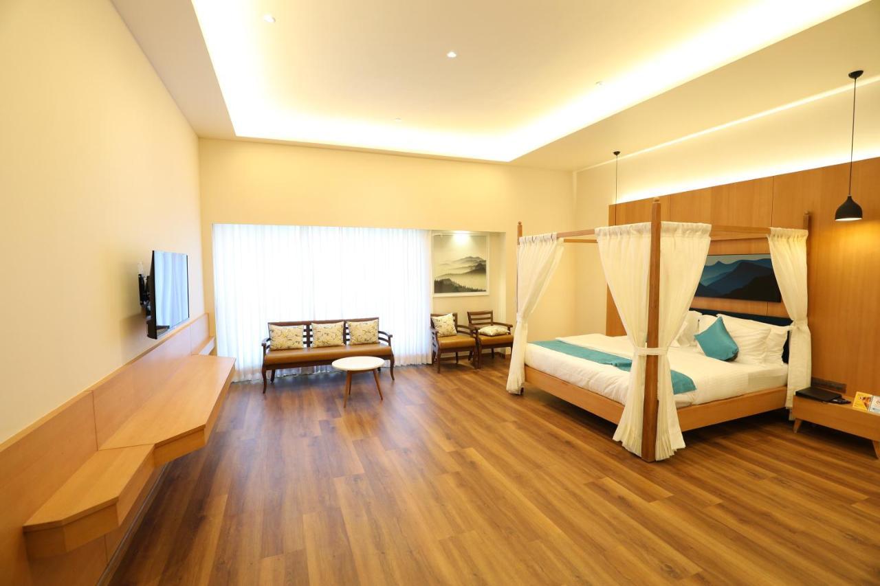 Hotel Blueivy Ānand Kültér fotó