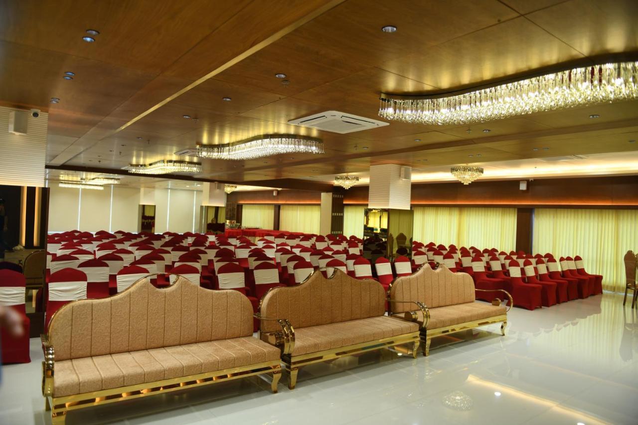 Hotel Blueivy Ānand Kültér fotó
