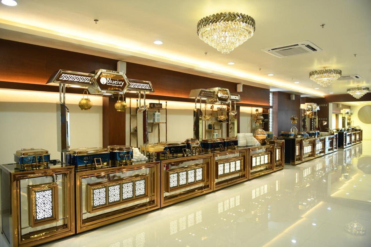 Hotel Blueivy Ānand Kültér fotó