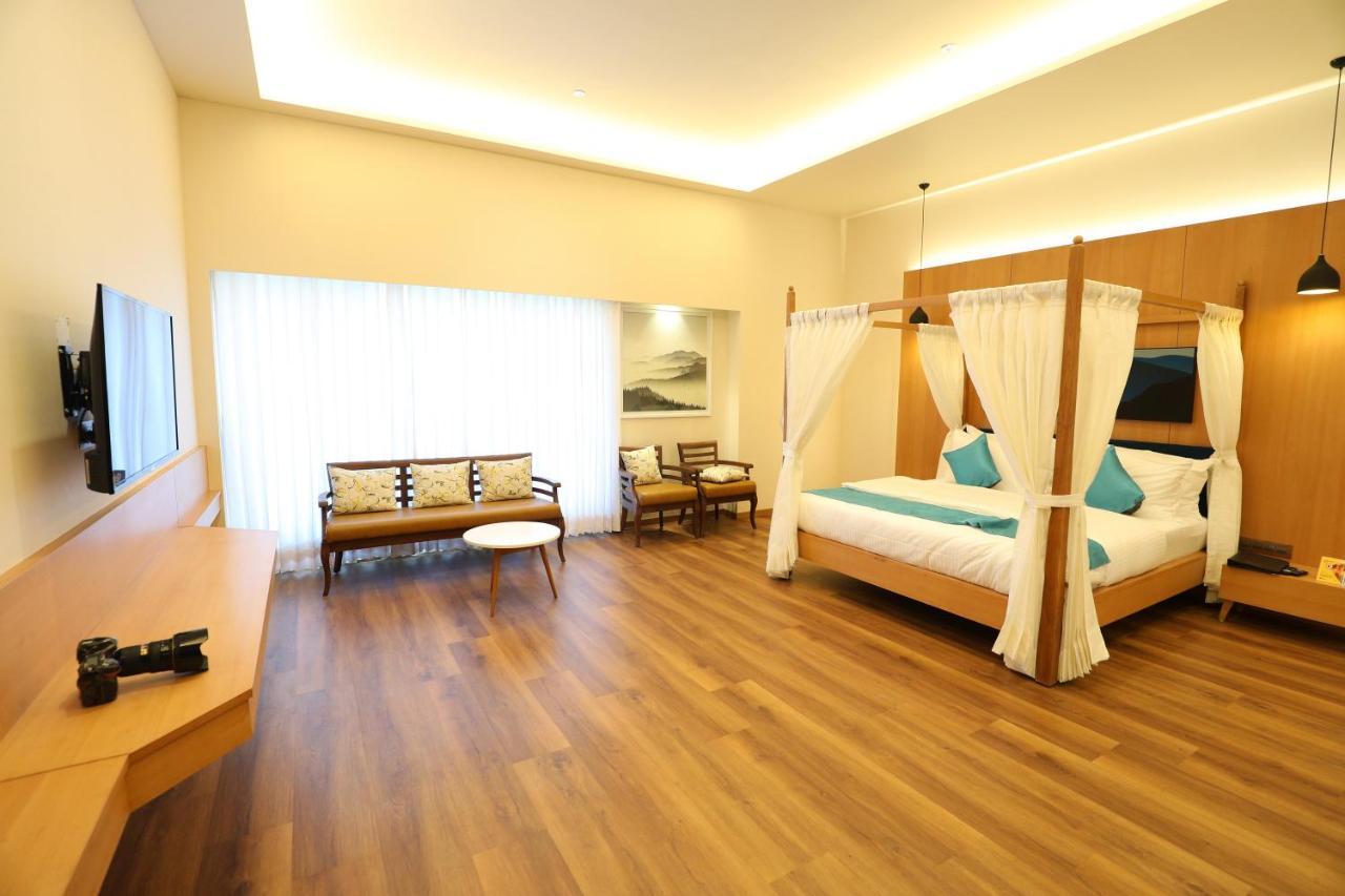 Hotel Blueivy Ānand Kültér fotó